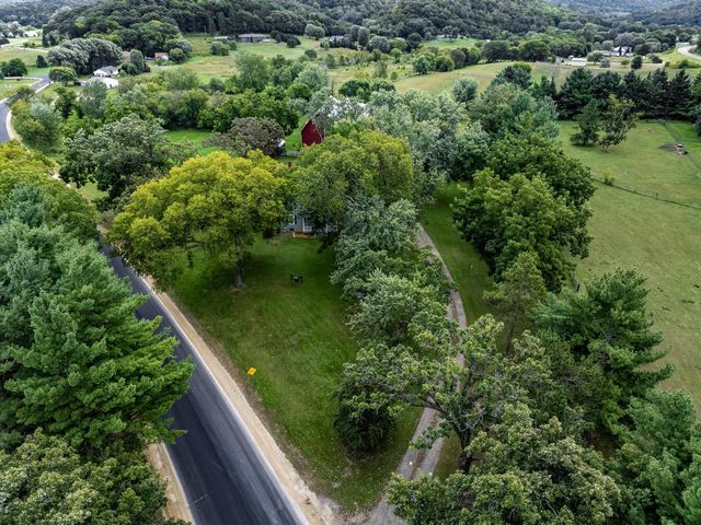 W5381 County Road W, Holmen, WI 54636