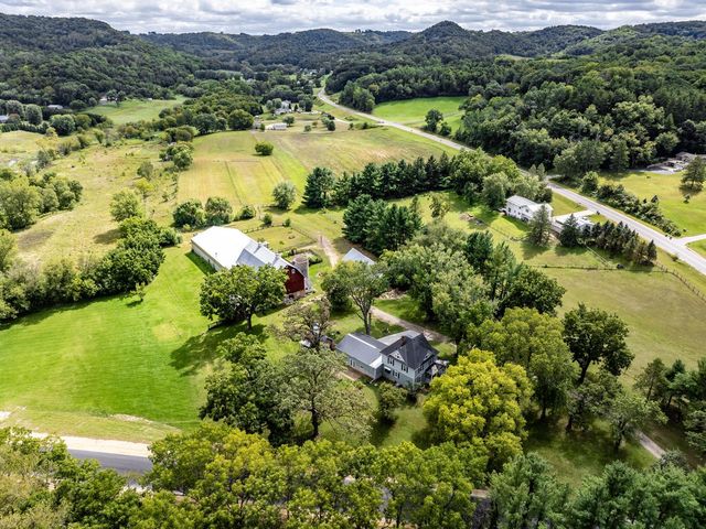 W5381 County Road W, Holmen, WI 54636