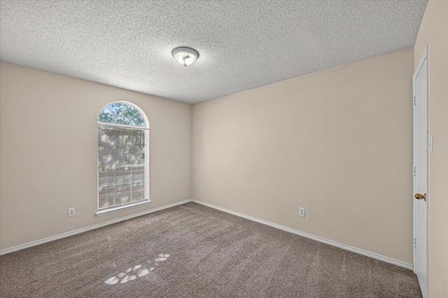 8001 Mourning Dove Dr. Drive, Arlington, TX 76002