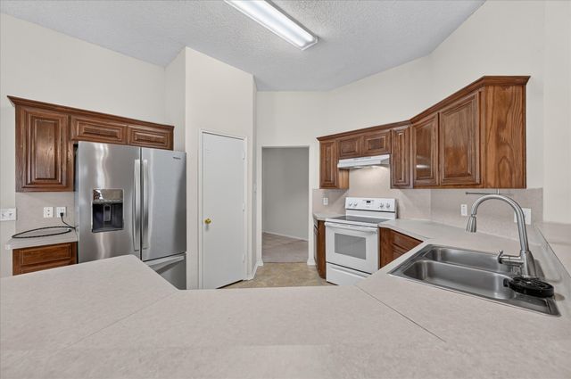 8001 Mourning Dove Dr. Drive, Arlington, TX 76002
