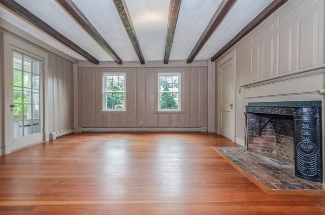 334 High Street, Hanson, MA 02341