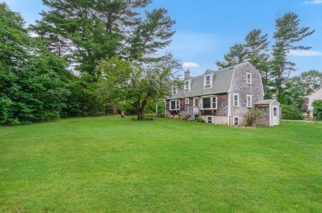 334 High Street, Hanson, MA 02341