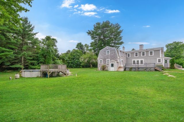 334 High Street, Hanson, MA 02341