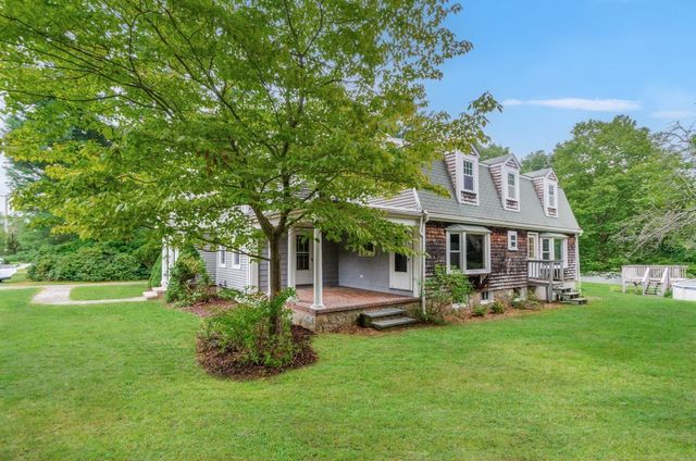 334 High Street, Hanson, MA 02341