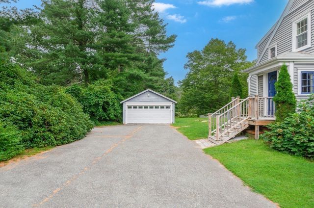 334 High Street, Hanson, MA 02341