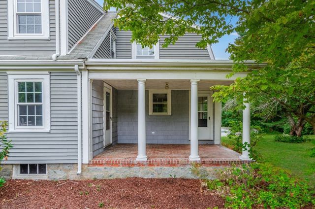 334 High Street, Hanson, MA 02341
