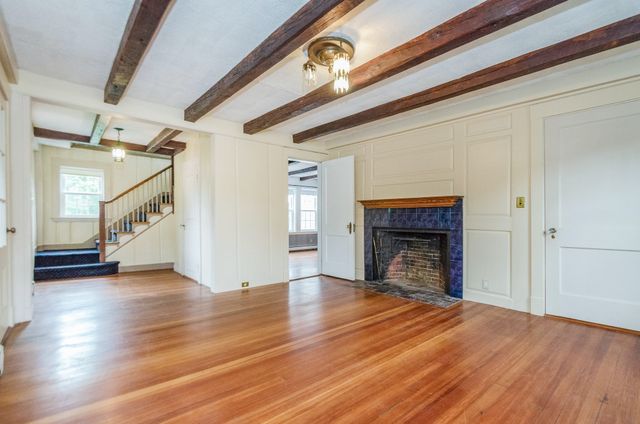 334 High Street, Hanson, MA 02341