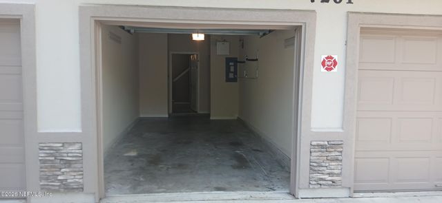 7261 DEERFOOT POINT Circle 14-1, Jacksonville, FL 32256