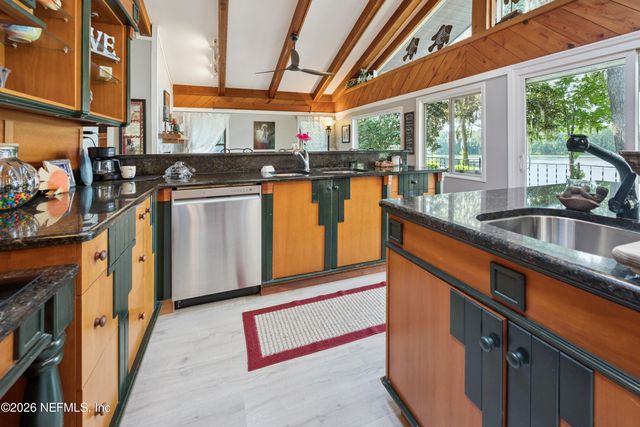 8166 ALDERMAN Road, Melrose, FL 32666