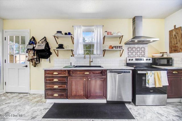 203 Banks Avenue, Goldsboro, NC 27534