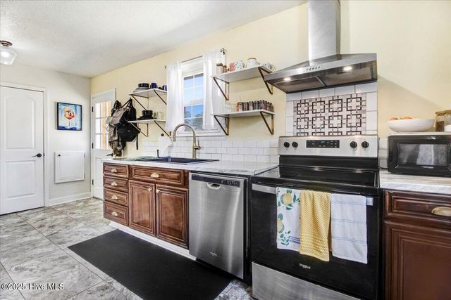203 Banks Avenue, Goldsboro, NC 27534