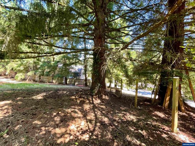 1845 NW TURNAGE St, Salem, OR 97304