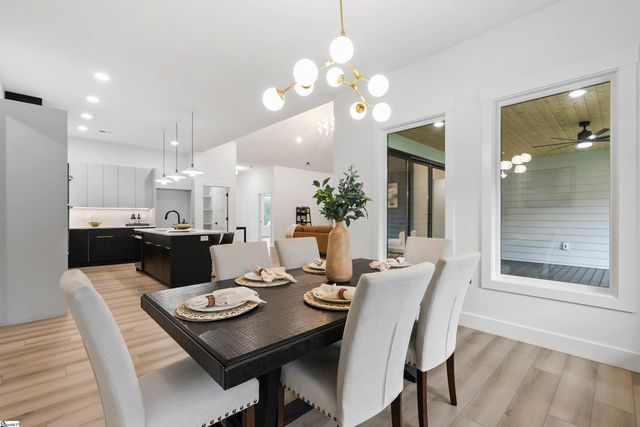 730 New South Court, Wellford, SC 29385