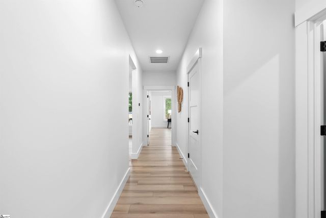 730 New South Court, Wellford, SC 29385