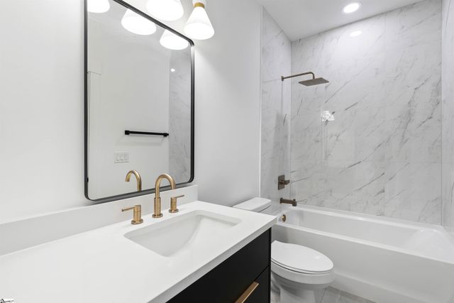 730 New South Court, Wellford, SC 29385