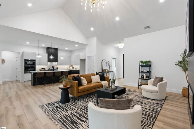 730 New South Court, Wellford, SC 29385