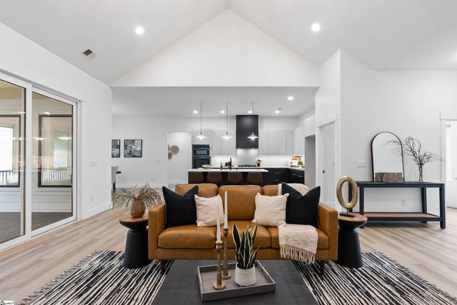 730 New South Court, Wellford, SC 29385