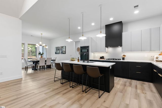 730 New South Court, Wellford, SC 29385