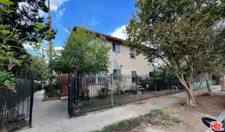 5919 Whitnall Highway, North Hollywood, CA 91601