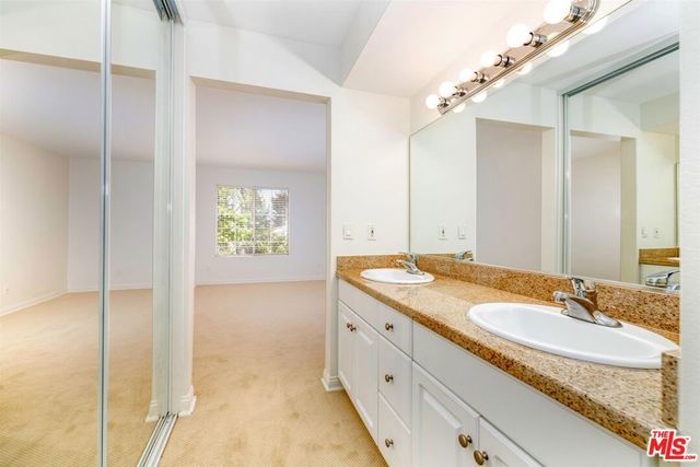 21500 Burbank Boulevard 329, Woodland Hills, CA 91367