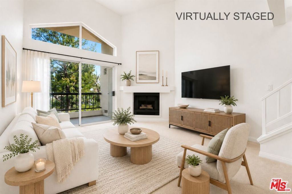 21500 Burbank Boulevard 329, Woodland Hills, CA 91367