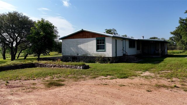 204 Lagitos LN, Llano, TX 78643