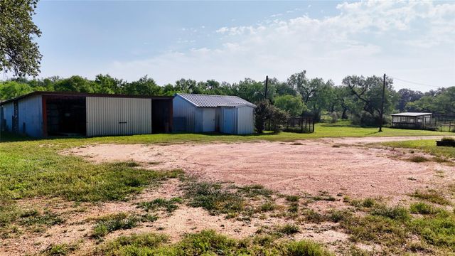 204 Lagitos LN, Llano, TX 78643