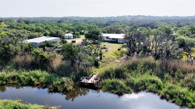 204 Lagitos LN, Llano, TX 78643