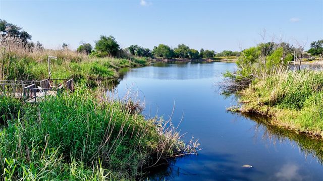 204 Lagitos LN, Llano, TX 78643