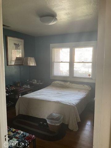 4165 2nd, Los Angeles, CA 90008