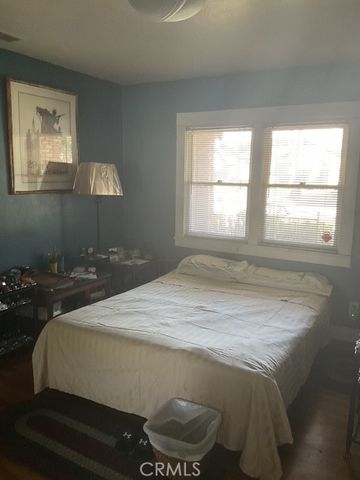 4165 2nd, Los Angeles, CA 90008