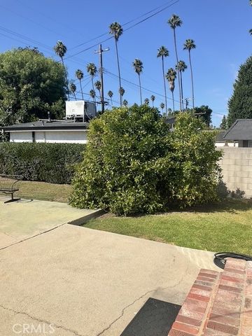 4165 2nd, Los Angeles, CA 90008