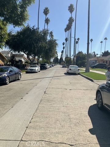 4165 2nd, Los Angeles, CA 90008