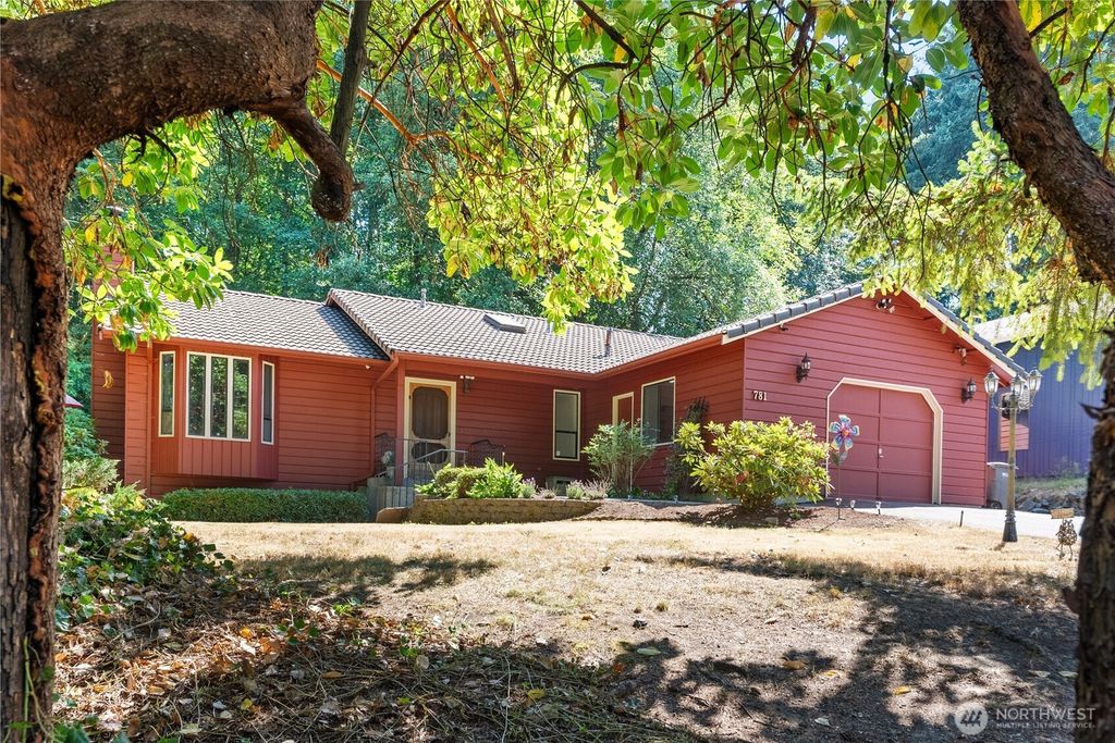 781 NE Woods Place, Bremerton, WA 98311