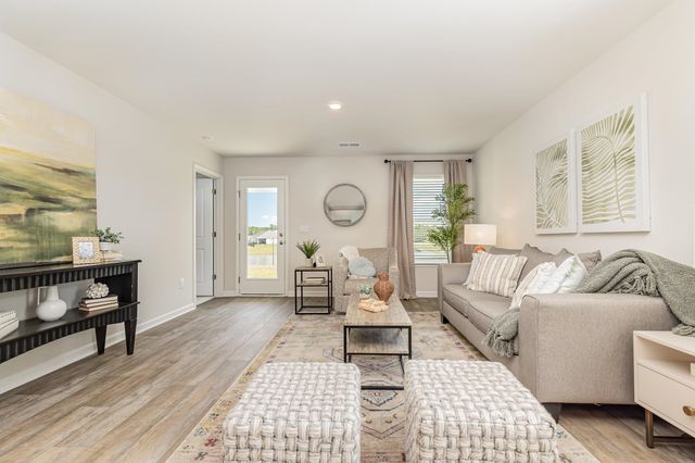 968 Farmers Passage Loop, Loris, SC 29569