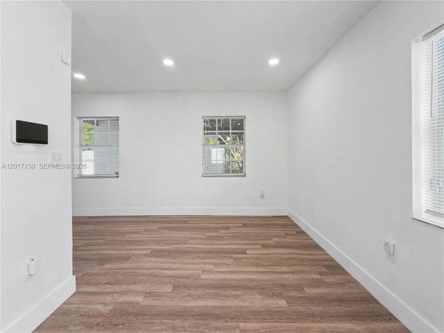 580 NW 194th Ter, Miami Gardens, FL 33169