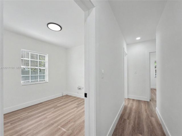 580 NW 194th Ter, Miami Gardens, FL 33169