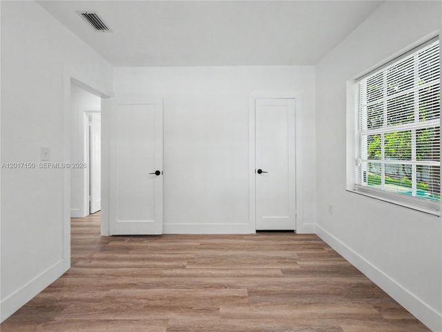 580 NW 194th Ter, Miami Gardens, FL 33169