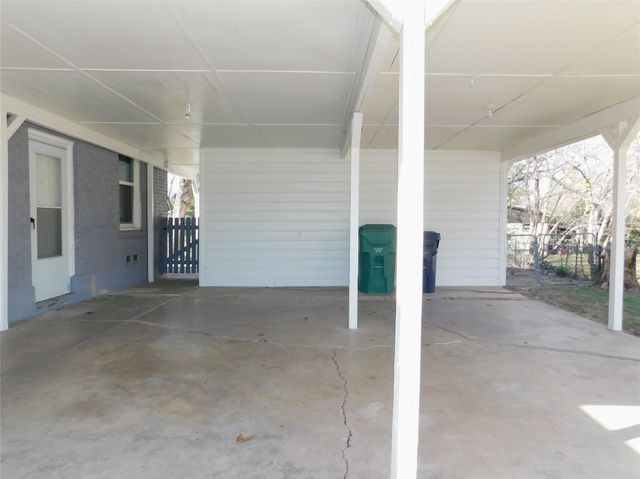 819 Thomas Street, Denton, TX 76201