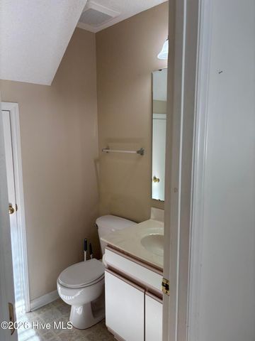 106 Sunshine Lane C, Winterville, NC 28590