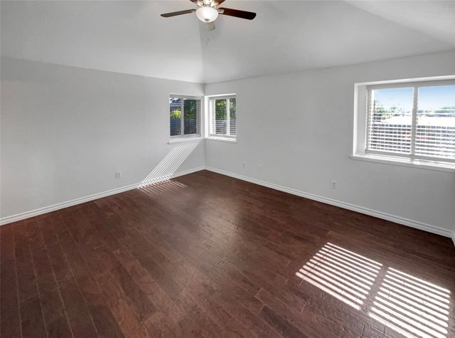 6544 Meadowlark Lane E, Watauga, TX 76148