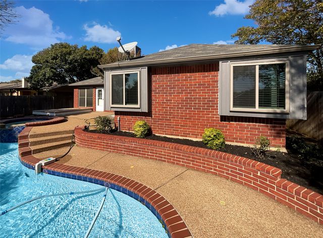 6544 Meadowlark Lane E, Watauga, TX 76148