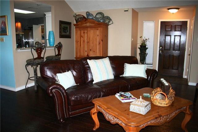 6544 Meadowlark Lane E, Watauga, TX 76148