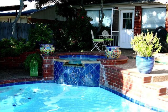 6544 Meadowlark Lane E, Watauga, TX 76148