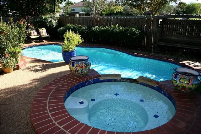 6544 Meadowlark Lane E, Watauga, TX 76148