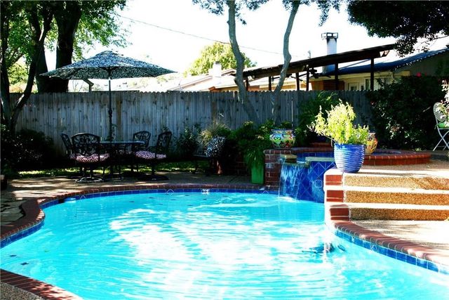 6544 Meadowlark Lane E, Watauga, TX 76148