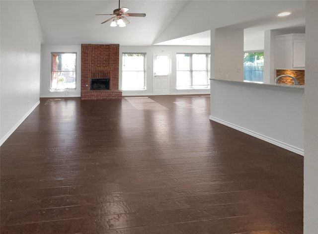 6544 Meadowlark Lane E, Watauga, TX 76148