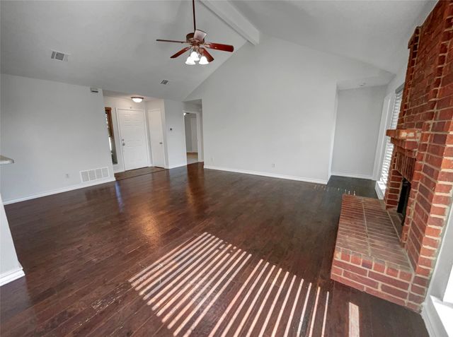 6544 Meadowlark Lane E, Watauga, TX 76148