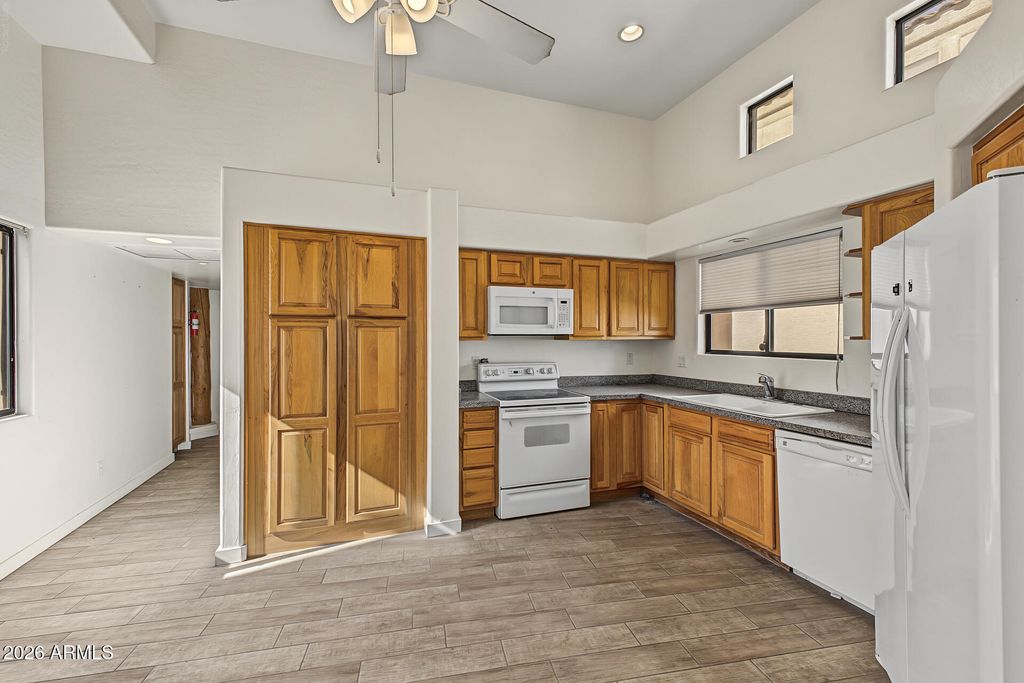 14422 N SHERWOOD Drive, Fountain Hills, AZ 85268 — photo 4