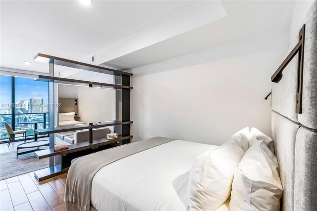 398 NE 5th St 2205, Miami, FL 33132